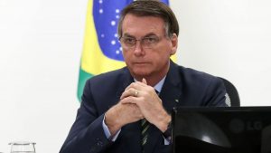 'Pergunta para o vírus', diz Bolsonaro sobre chance de prorrogar auxílio