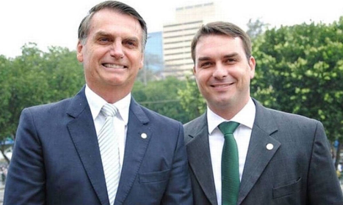 STF envia à PGR notícia-crime contra suposto envolvimento do governo na defesa de Flávio