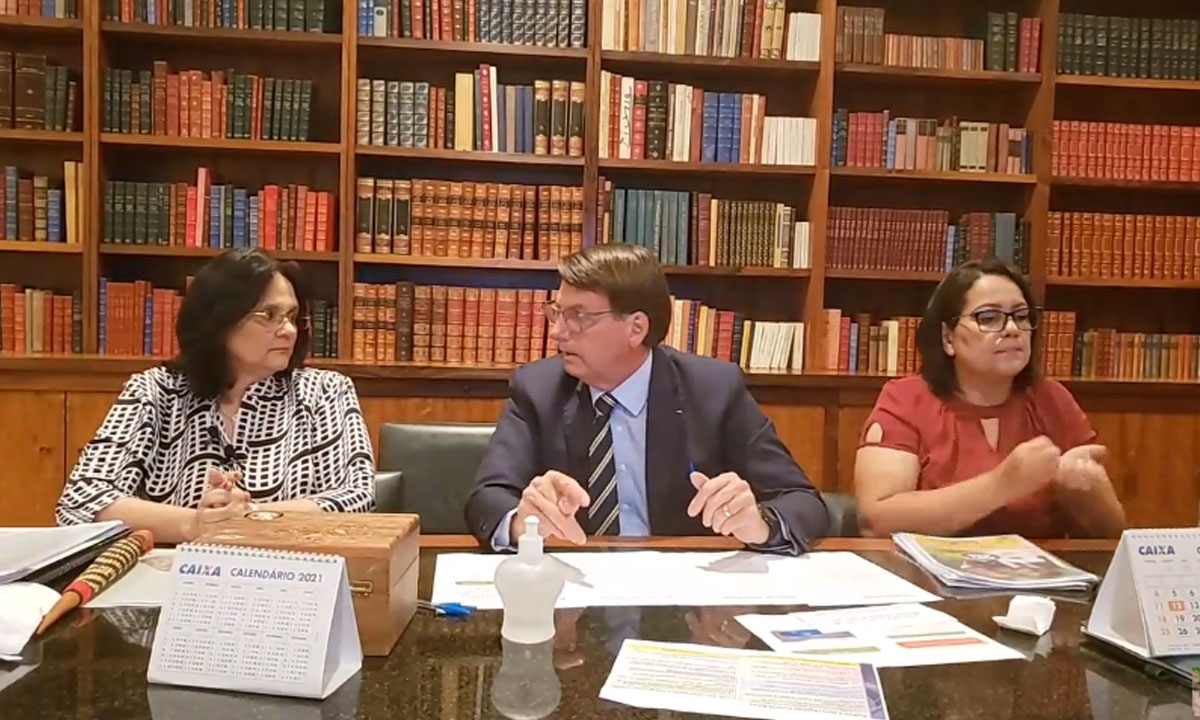 AP: Bolsonaro sugere que incêndio causador de apagão pode ter interesse político