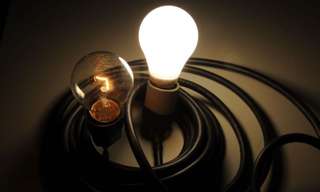 Governo anuncia nova bandeira tarifária e conta de luz ficará mais cara