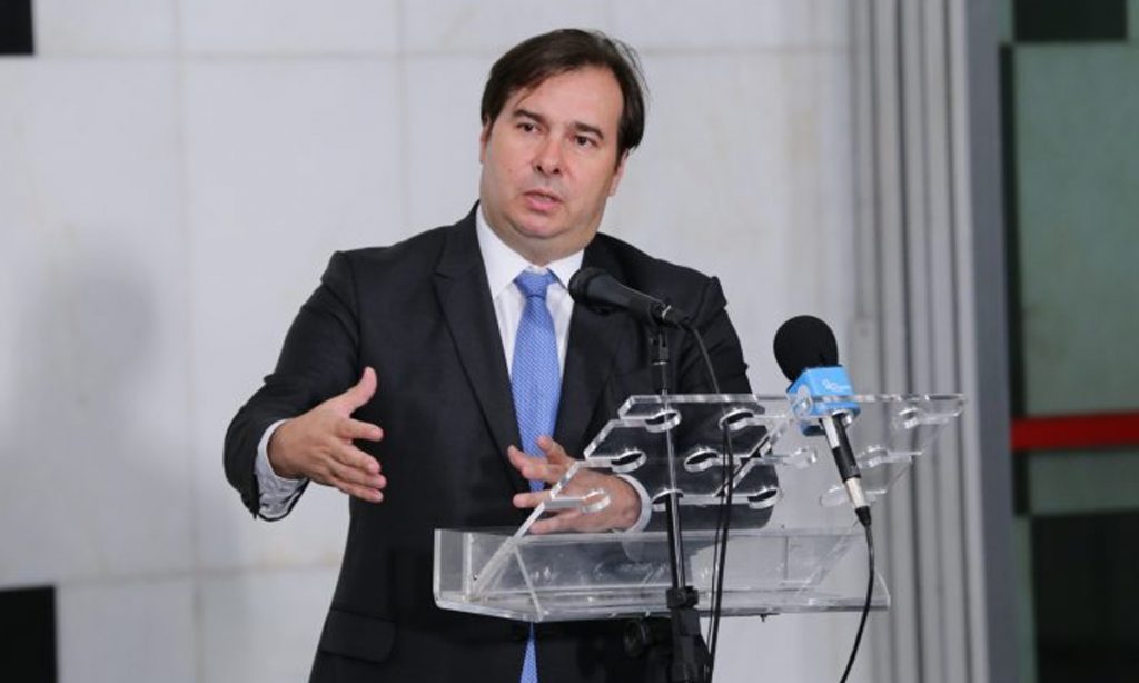 Maia: no final, Crivella mais parece um diabo do que um pastor