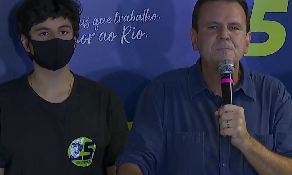 Paes discursa como prefeito eleito: 'É a vitória da política'