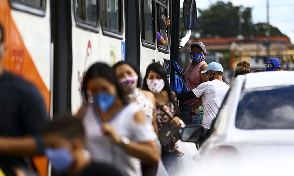 Mulheres foram afetadas de forma ‘desproporcional’ pela Covid-19 nas Américas, diz Opas