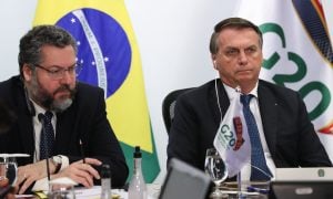 Bolsonaro usa G20 para criticar vacinação obrigatória e protestos contra racismo no Brasil