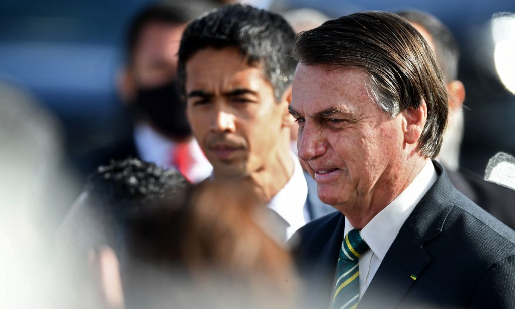 Bolsonaro volta a criticar Biden e defender Trump