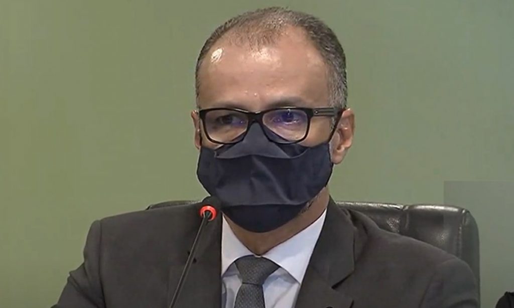 Presidente da Anvisa apela à população que tome segunda dose da vacina