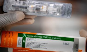 Laudos apontam que voluntário da Coronavac morreu intoxicado por opioides e sedativos