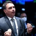 ‘BolsoMaster’: vazamento de áudio de Flávio provoca a maior repercussão digital do caso Vorcaro