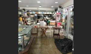 Homem morre dentro de padaria no Rio; estabelecimento seguiu aberto