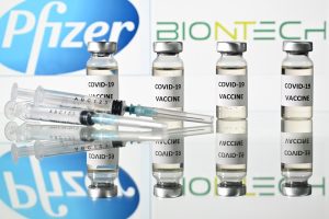 Agência nega pressão para aprovar vacina contra Covid-19