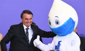 Bolsonaro agora pede união de governadores na luta contra a Covid-19