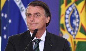 Popularidade de Bolsonaro despenca entre os mais pobres, mostra pesquisa