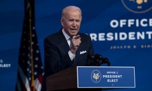 EUA: Biden anuncia corte de emissões em 50% até o fim da década