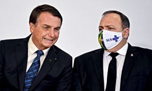 Bolsonaro recusou vacinas da Pfizer pela metade do preço pago por EUA e Europa