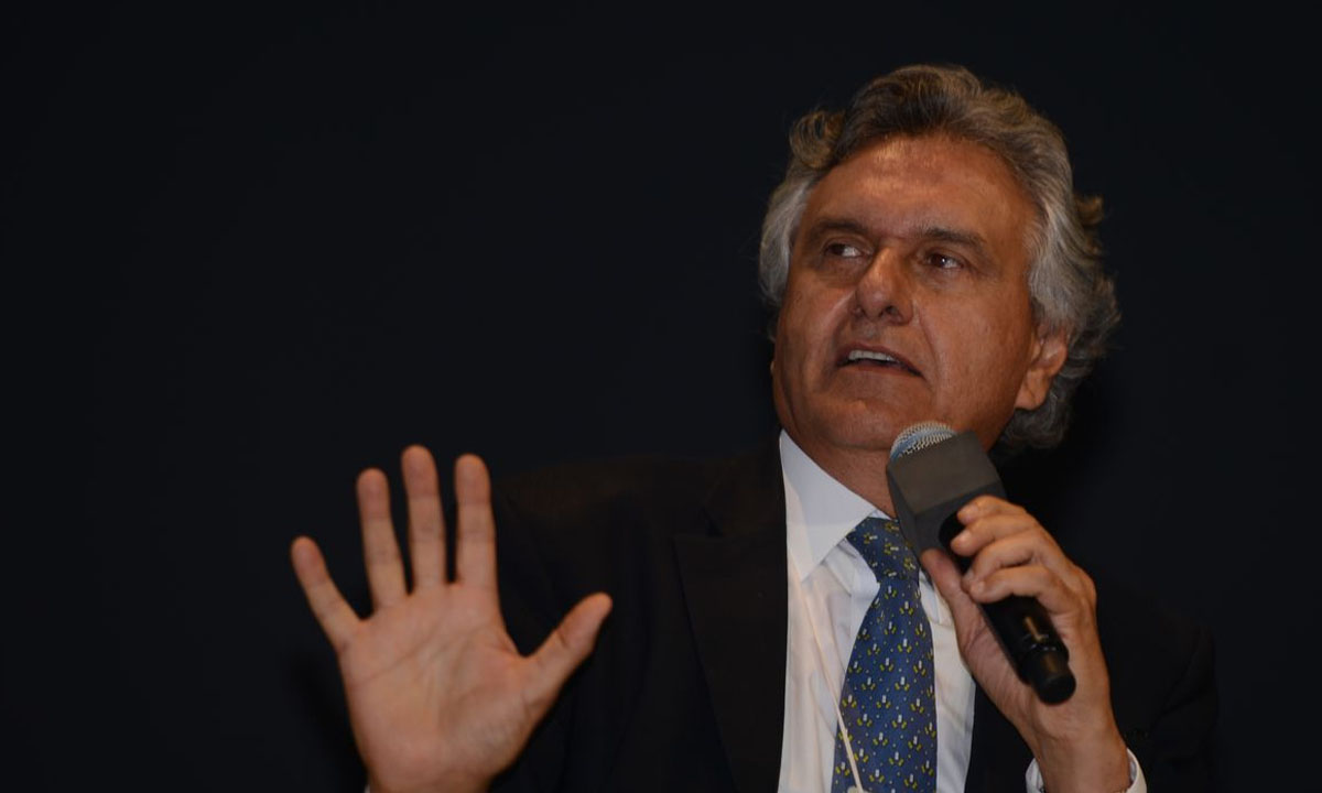 Caiado diz que governo Bolsonaro requisitará ‘todas as vacinas’ contra Covid-19