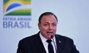 Pazuello muda versão do governo sobre quando soube do colapso em Manaus