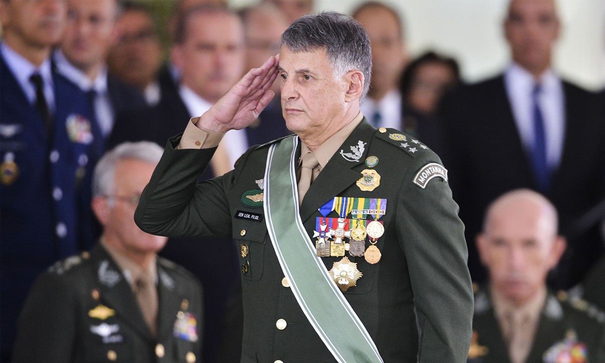 ‘Ao fim e ao cabo, os militares estão sendo covardes com o País’