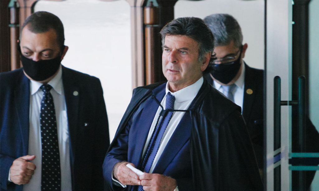 Entre o direito e a política, o STF estremece