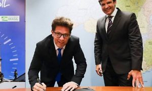 Com suspeita de infarto, Mario Frias é levado a hospital em Brasília