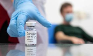 Documentos da vacina de Oxford chegarão à Anvisa até 15 de janeiro, diz Fiocruz