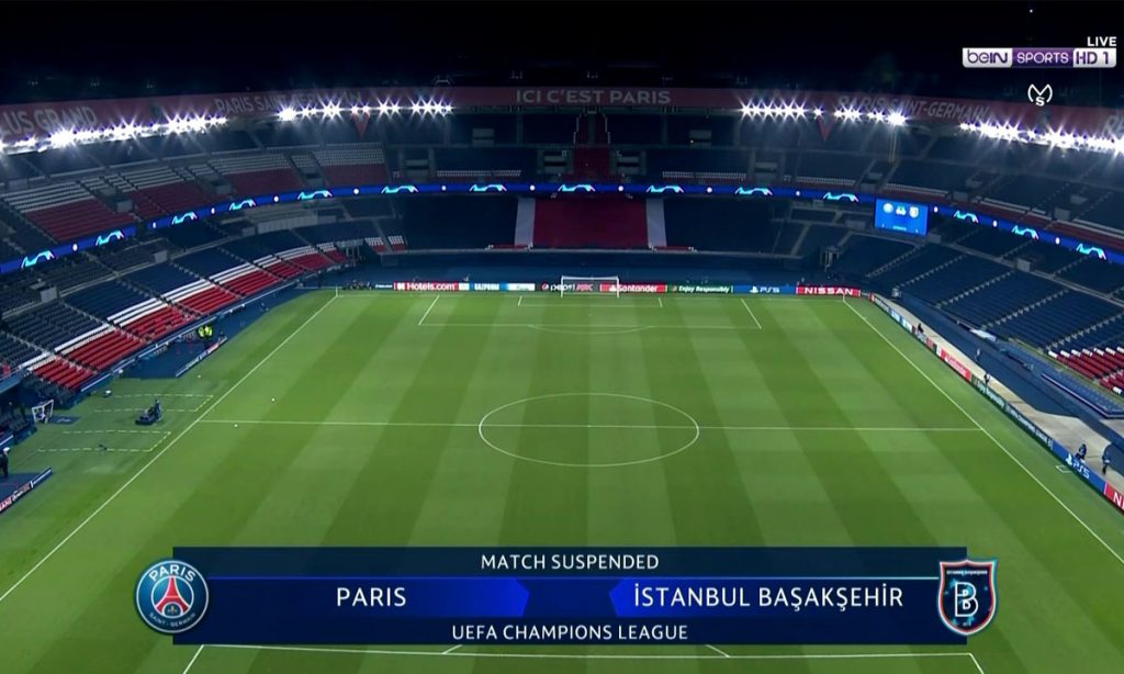 PSG e Istanbul Basaksehir deixam gramado após árbitro ser acusado de racismo