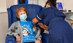 Reino Unido inicia vacinação contra o coronavírus