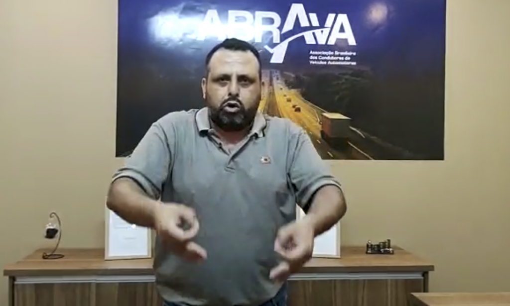 Líder caminhoneiro se diz ‘traído’ e pede ‘união’ contra o governo