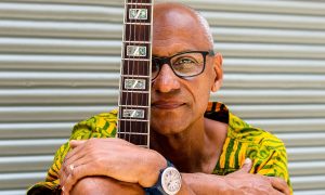 Com reflexões sobre o samba, Cláudio Jorge levou com mérito o Grammy