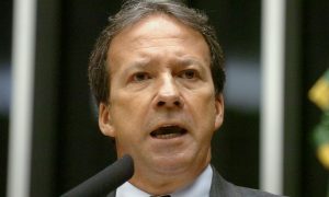 Secretário de Saúde de São Paulo testa positivo para Covid-19