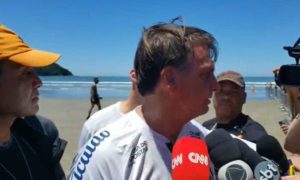 'Toca a vida', aconselha Bolsonaro ao minimizar a pandemia