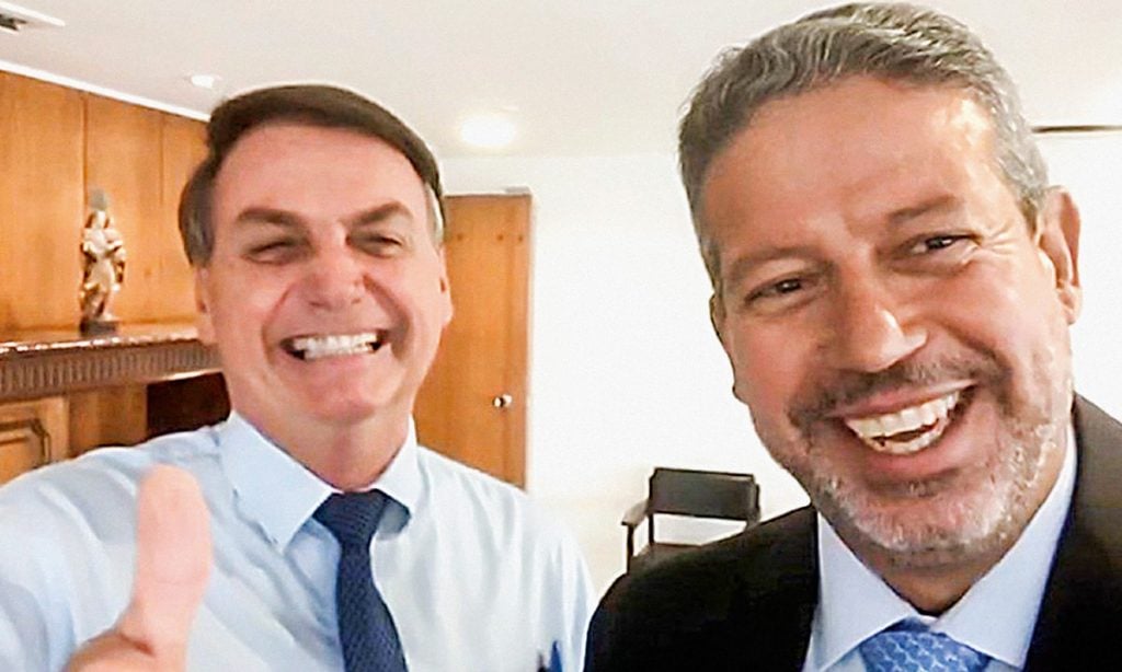 Candidato de Bolsonaro à presidência da Câmara operou rachadinha, diz MP