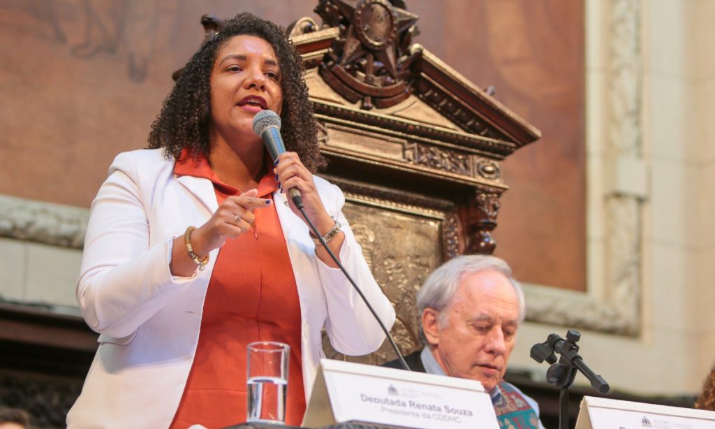 Renata Souza, ex-assessora de Marielle, registra BO por ameaça de morte
