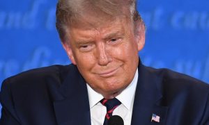 Democratas apresentam acusação para impeachment de Trump