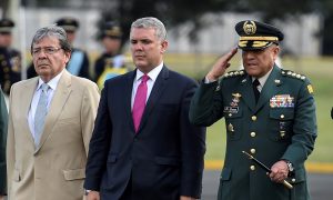 Morre de Covid-19 o ministro da Defesa da Colômbia