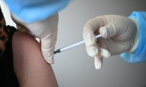 Pfizer testa terceira dose da vacina em crianças menores de 5 anos