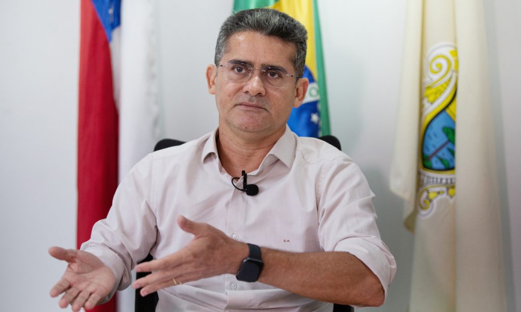 Quaest: David Almeida avança e lidera disputa pela prefeitura de Manaus