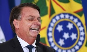 Auxílio emergencial não é aposentadoria, diz Bolsonaro