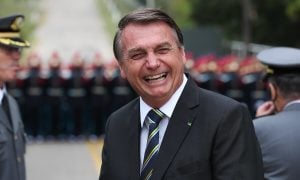 Coronel amigo de Bolsonaro recolhia o dinheiro da rachadinha, diz site