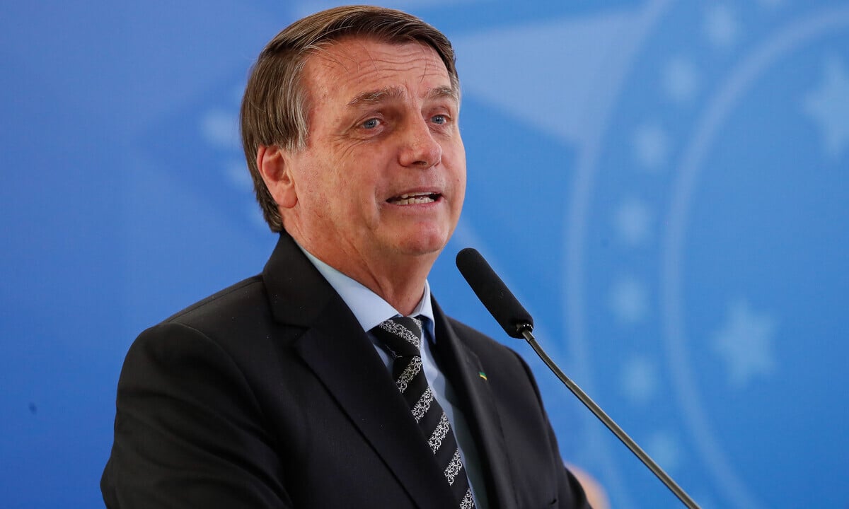 PT aciona TSE e PGR contra Bolsonaro por acusações de fraude ao sistema eleitoral