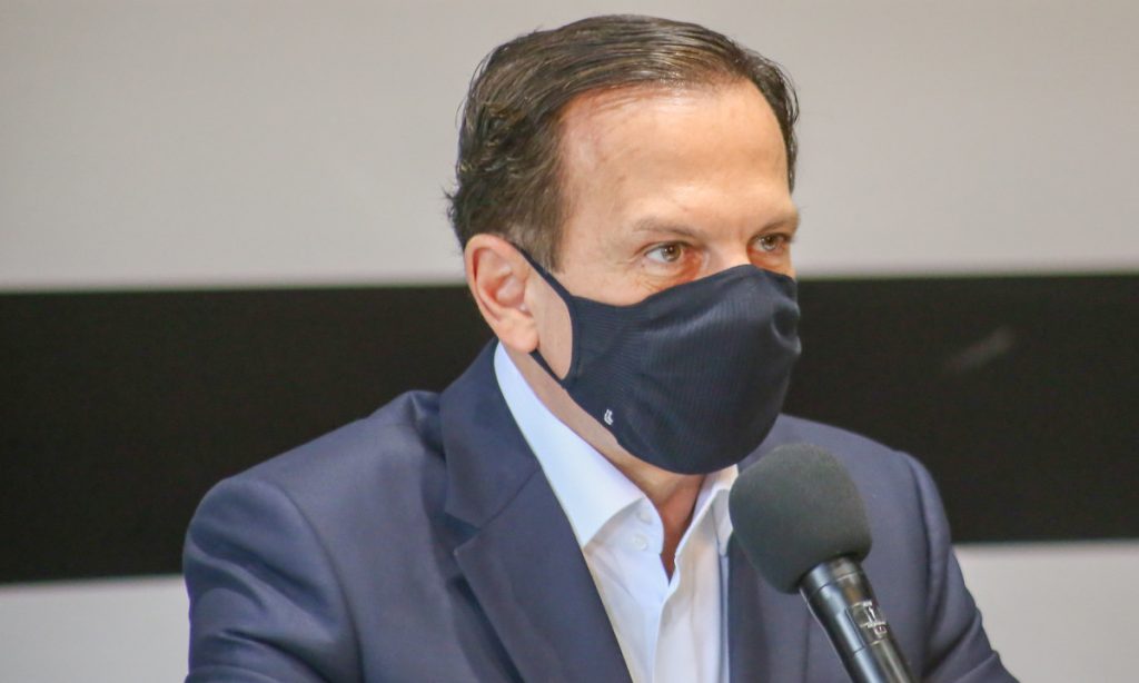 Justiça manda Doria manter transporte gratuito para idosos entre 60 e 64 anos
