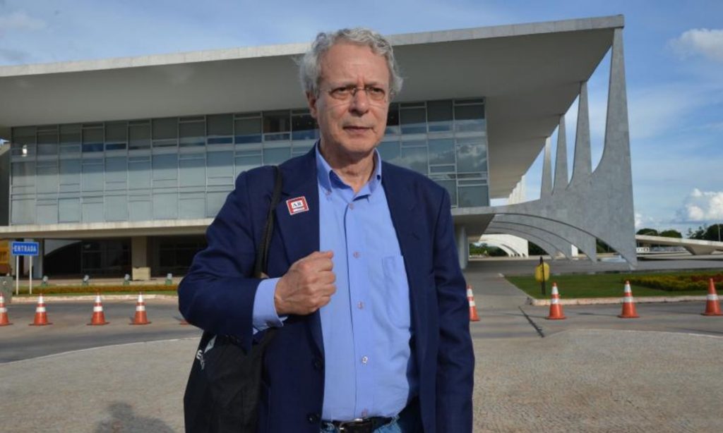 Com Bolsonaro, vivemos em um país desgovernado, diz Frei Betto