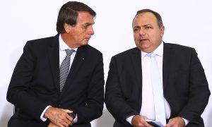 Ao saber de possível fraude com a Covaxin, Bolsonaro acionou Pazuello, não a PF, diz líder do governo