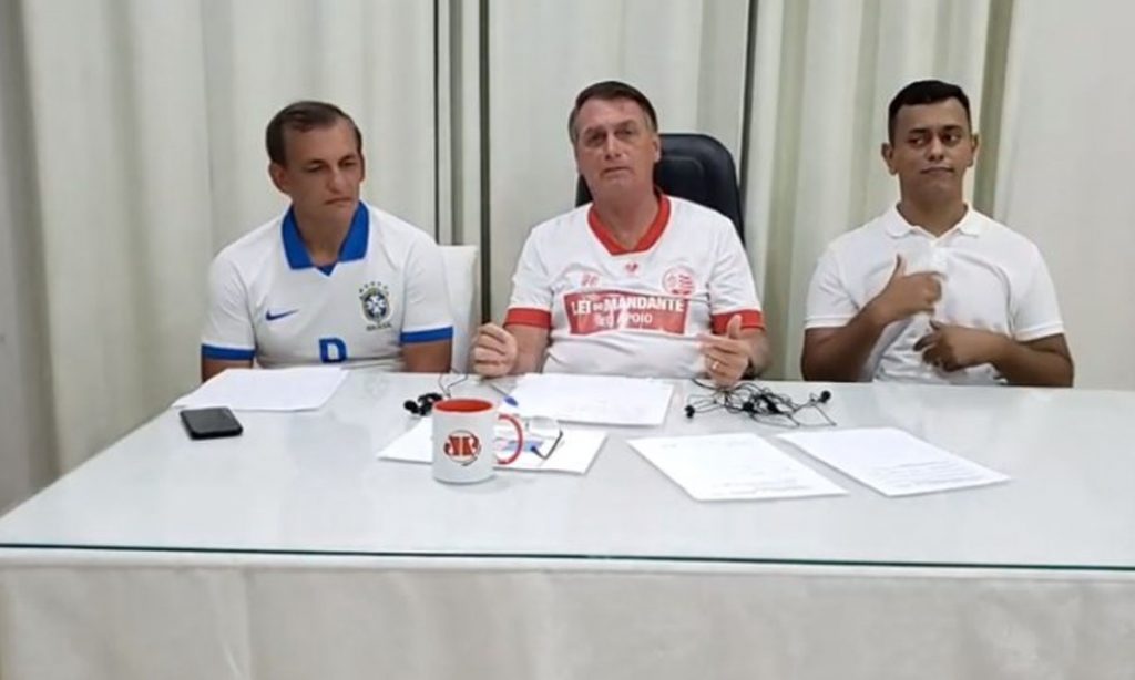 Jovem Pan, Band e Record lideram entrevistas exclusivas com Bolsonaro