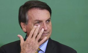Bolsonaro edita MP que restringe concessão do BPC
