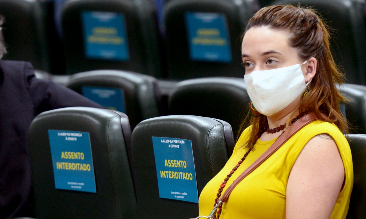 Isa Penna registra boletim de ocorrência após receber ameaça de morte e estupro