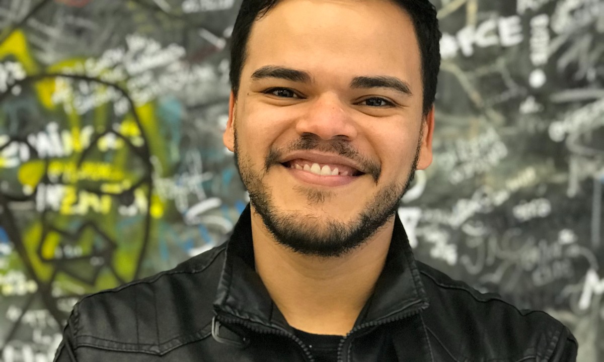 ‘Você não precisa deixar de ser quem você é por causa do HIV’