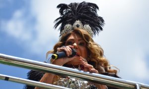 Elba Ramalho: Comunistas estão por trás da pandemia para destruir cristãos