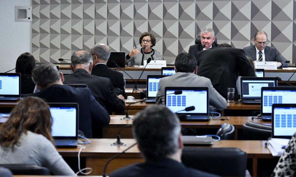 Líderes reconhecem ameaças à sobrevivência da CPMI das Fake News e defendem continuidade