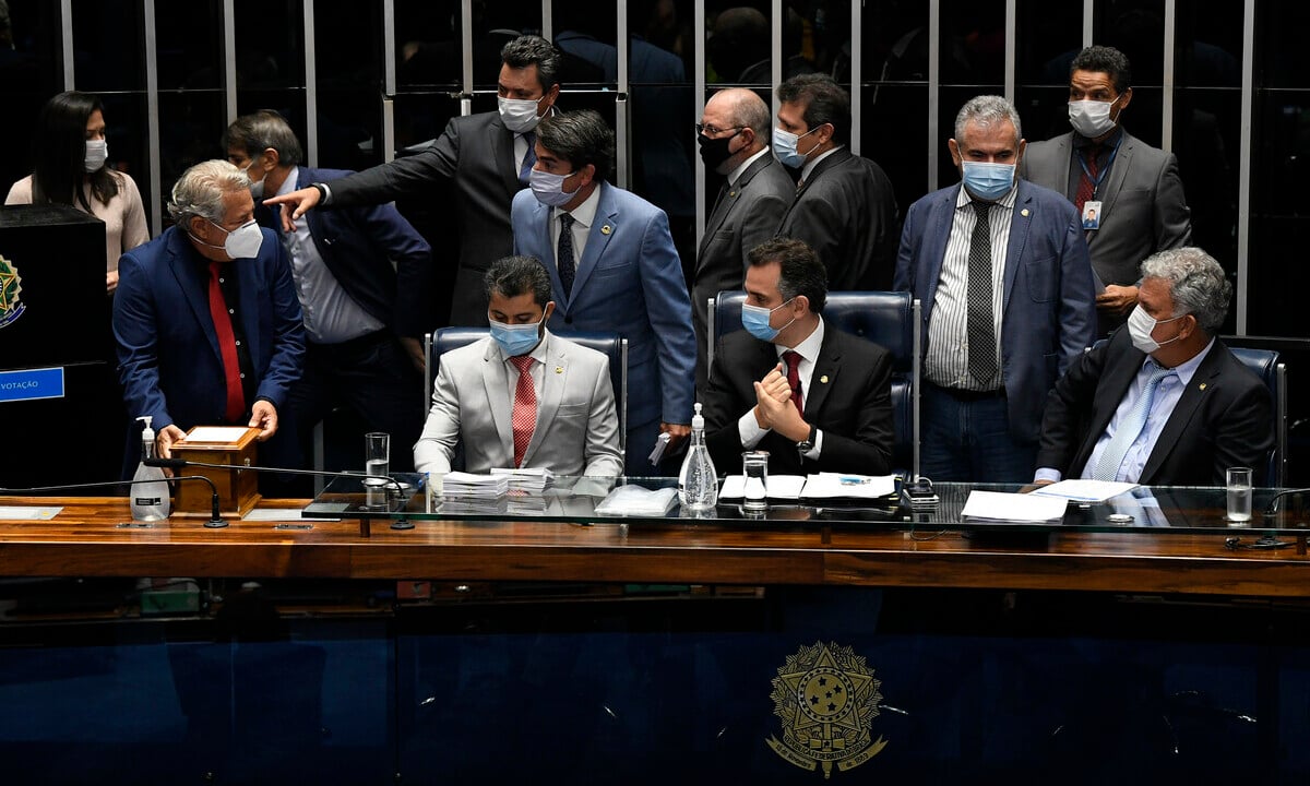 Senado define nova Mesa Diretora, com MDB e Podemos nas vice-presidências