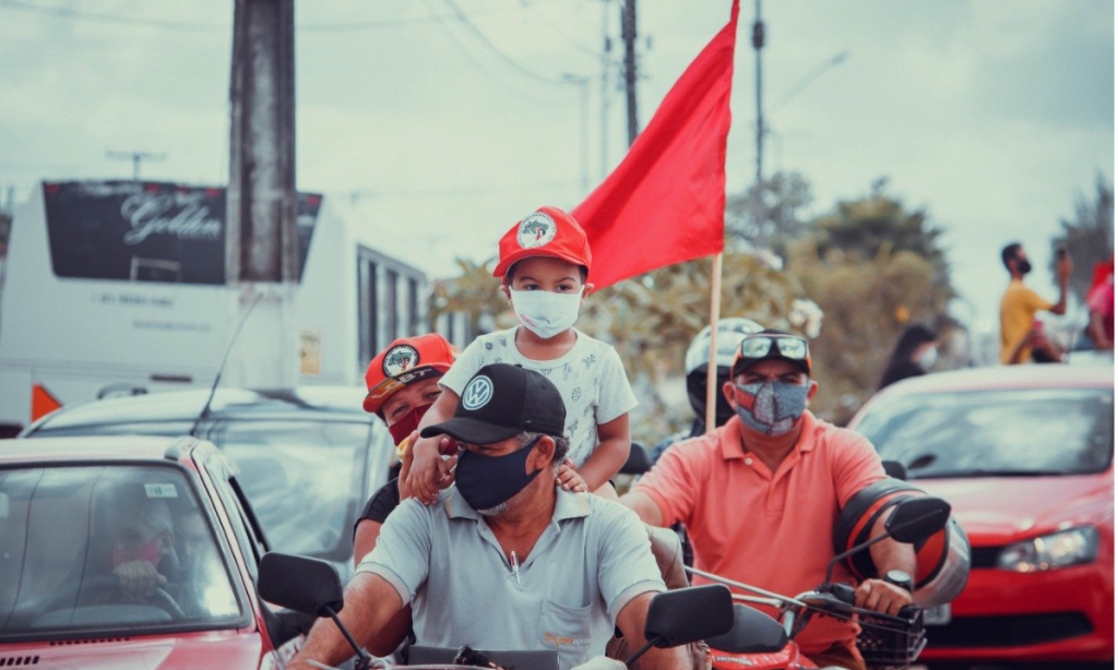 Manifestantes voltam às ruas por vacinas e pelo 'Fora, Bolsonaro'
